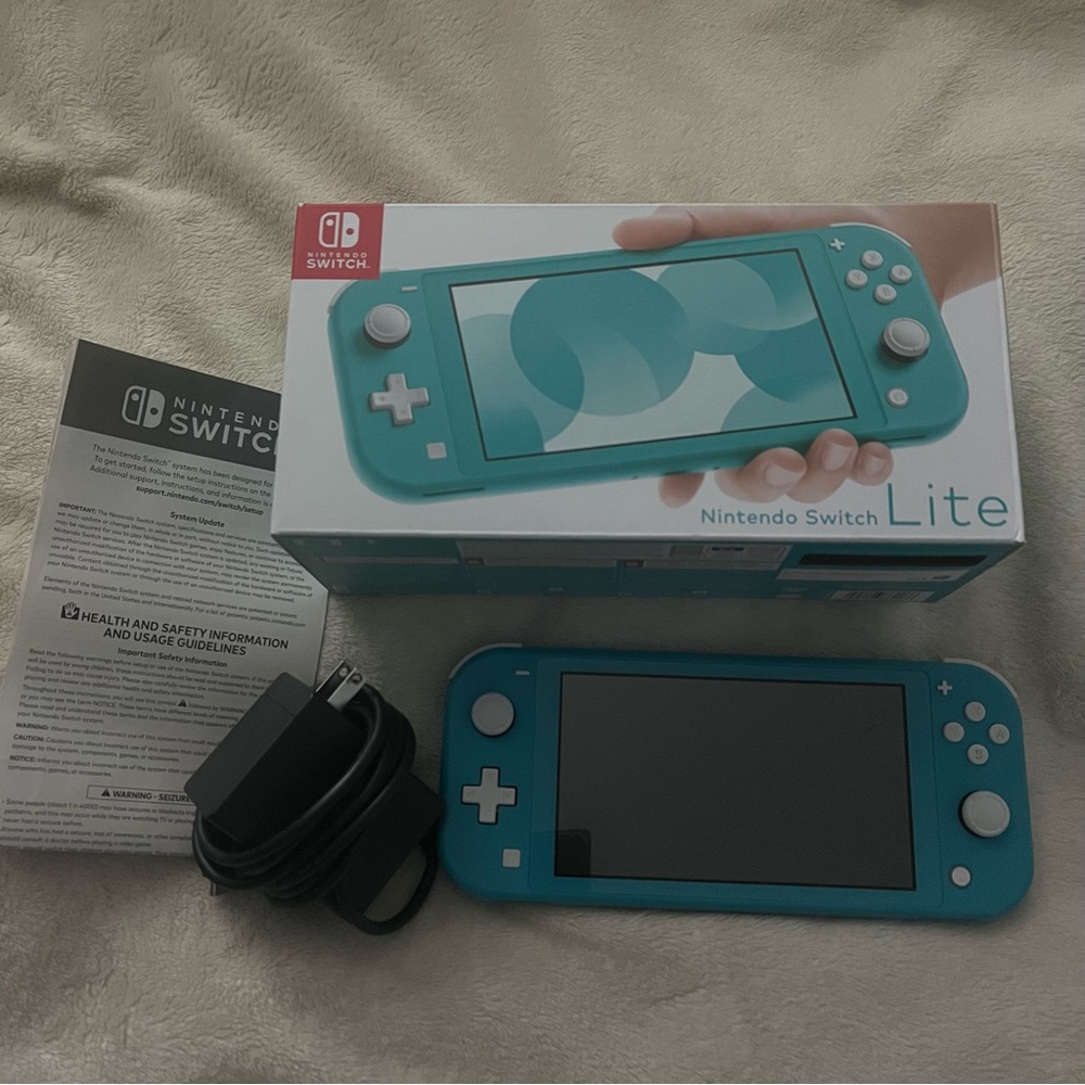 turquoise nintendo switch lite